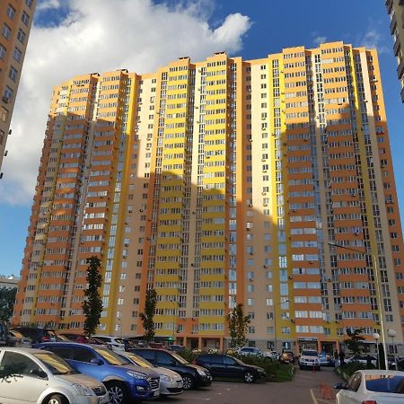 Стильная И Уютная Квартира В Новом Доме На Оболони Kiew Exterior foto